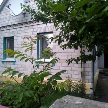 Будинок з ділянкою