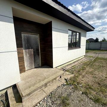 Продаж 3к Дім Хутірська вулиця