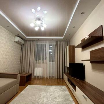 Смілянська вул., 15