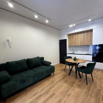 Ґарета Джонса вул. (Сімї Хохлових), 12-А