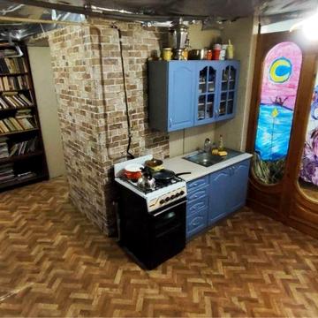 2 кімнатна в центрі на місяць 1-4 людини