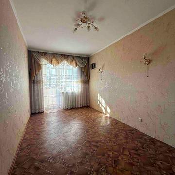 Оренда 3 кімнатної квартири по вул Зарічанська