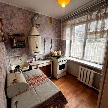 2к квартира на Зарічанській, Виставка