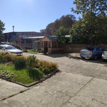 Продається 4-х кімнатна квартира 120м2, центр міста, 3 поверх, середин