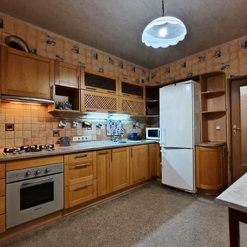 Алана Шепарда вул. (Суворова), 14