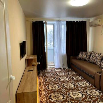 Білоруська вул., 17-Б