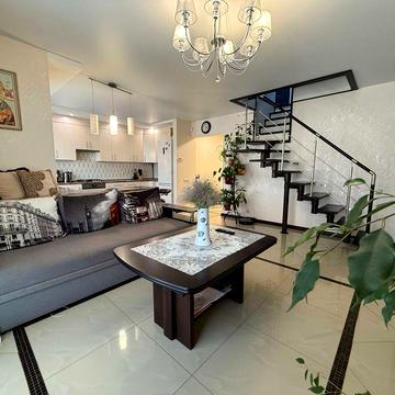 Дворівнева 3 кімнатна квартира з якісним ремонтом