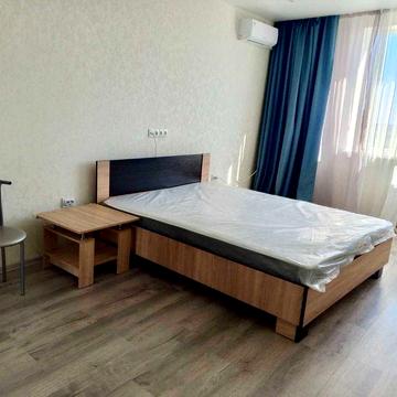 Сдам 2 комнатную квартиру на Бочарова/ Сахарова