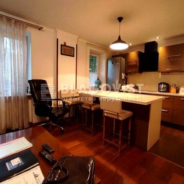 Продаж Великої Квартири зі своїм Бомбосховищем! 170 кВ.м."Звірінецька"