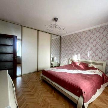 Здається 3к.квартира ЦЕНТР