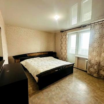 Гетьмана Петра Дорошенка вул. (Генерала Грушевого), 12