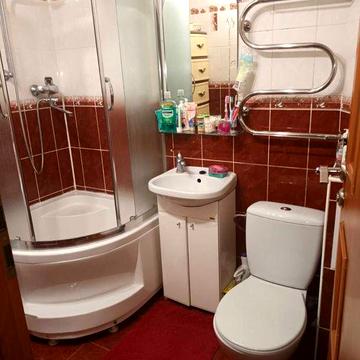 Оренда 2 кімнатної квартири по вул.Кульчицької ( біля ринку Південний)