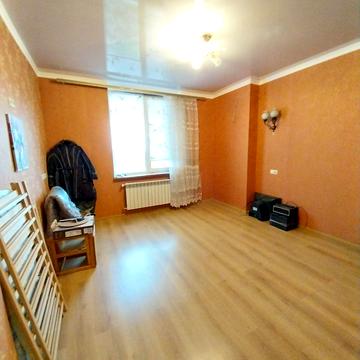 Парусна вул. (Героїв Сталінграду), 18