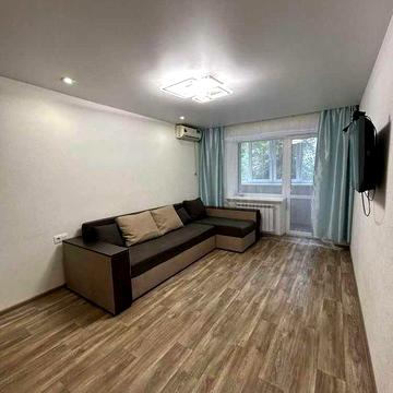 Сдам 2-х комнатную квартиру на просп. Богдана Хмельницкого, 112