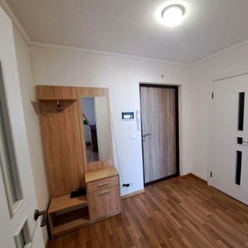 Довгострокова оренда 1-кімнатної квартири + кухня-студія в ЦЕНТРІ