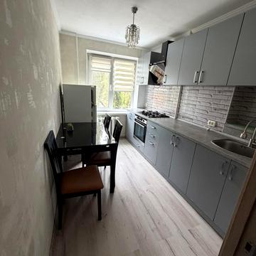 Набережна Перемоги вул., 78