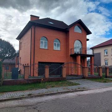 Дом. Киев. Село Троещина.