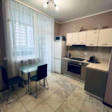 Петра Калнишевського вул. (Михайла Майорова), 6