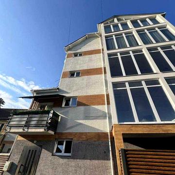 Продаж 2-кімнатної квартири у клубному будинку Франківський район