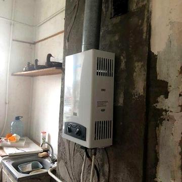 Срочно. Продам 2 комн. квартиру в п. Эсхар за 6500 у.е.