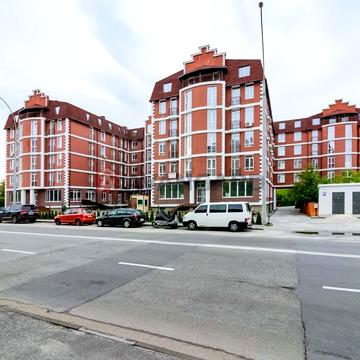 Дмитра Луценка вул., 2-В