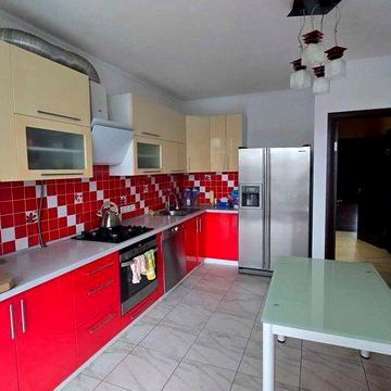 2км квартира в новобудові поруч озера