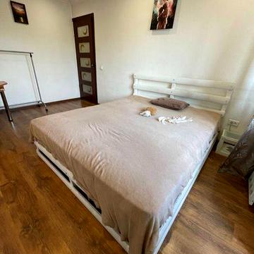 2-кім ПРОСПЕКТ-Небесної Сотні(ТЦ ФОРМАРКЕТ)можливо з тваринкою! з7.11