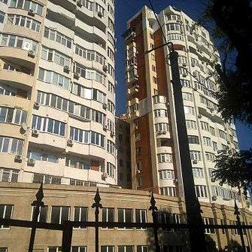 УЛ. Педагогическая  . ЖК Акапулько1. Паркинг ,генератор . Цена супер ! ЖК Акапулько 1