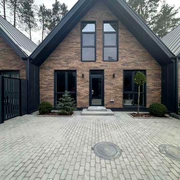 Стань дизайнером свого дому мрії — дуплекс під лісом у Віта-Поштовій