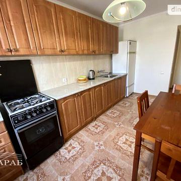 Довгострокова оренда 3к Квартира Торговиця (Живова Анатолія) вулиця