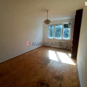 Володимира Великого вул. (Артема), 1