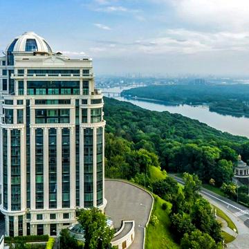 Івана Мазепи вул. (Січневого Повстання), 11-Б