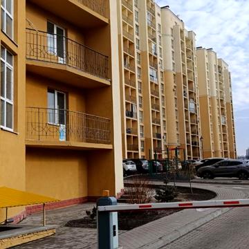 Валерія Лобановського вул., 30 б