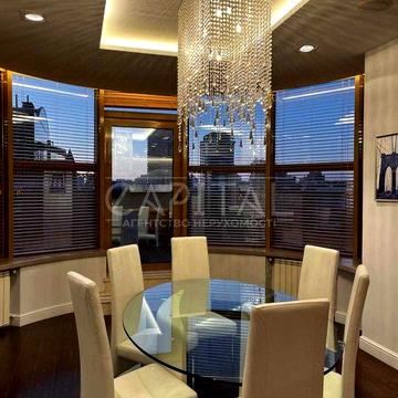 Продаж квартира з терасою в ЖК Diplomat Hall 150 м2