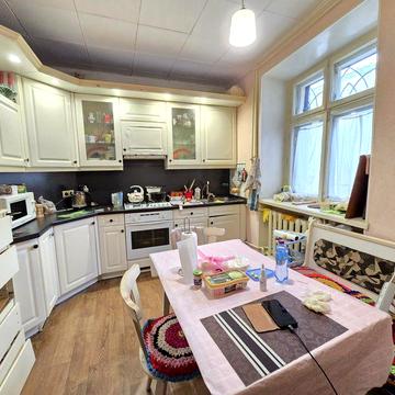 Продам 3-х комнатную квартиру в Центре