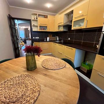 Котляревського вул., 6