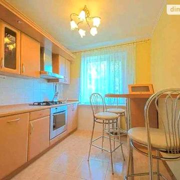 Татарська вул., 3/2