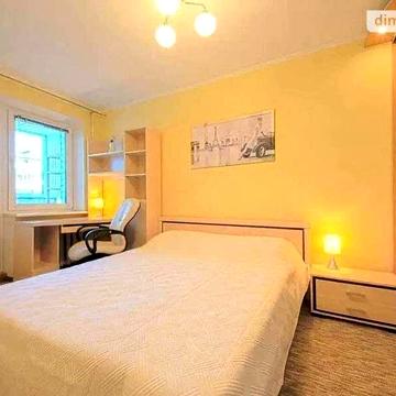 Татарська вул., 3/2