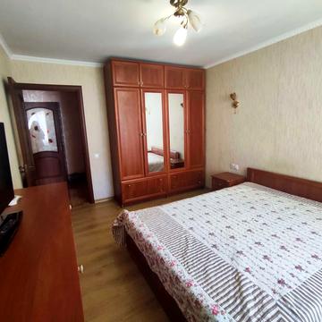 Євгена Чикаленка вул., 59к