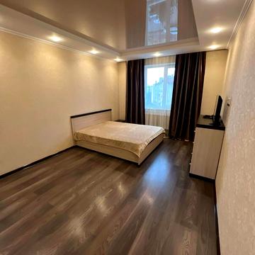 Гетьмана Павла Полуботка вул., 2