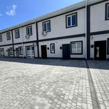 Продам 2х уровневую  квартиру Таунхаус на Ленпоселке