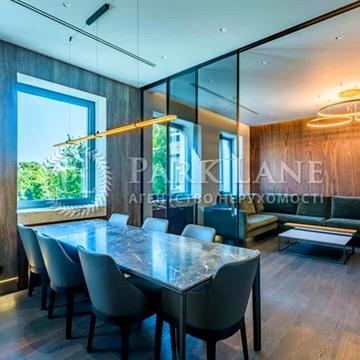 Академіка Богомольця вул., 7/14