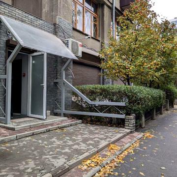 Незалежності просп. (Правди), 5