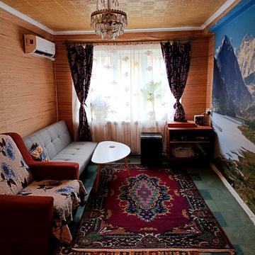 Євгена Мельнікова вул., 38