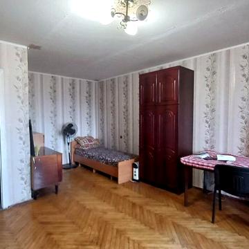 Малокитаївська вул., 3