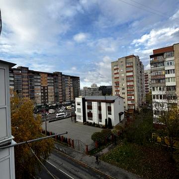 Зарічанська вул., 24