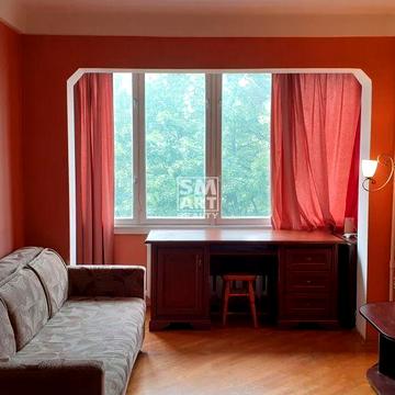 Здам 1-кімнатну біля ст. метро Чернігівська