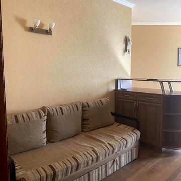 Середньофонтанська вул., 19-А