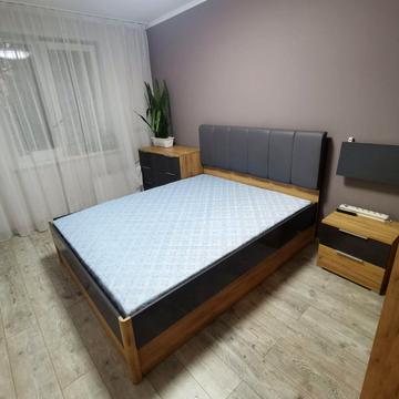 Олександра Довженка вул., 8