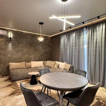 Продається 4-х кімнатний Таунхаус. Закрита територія. Камін